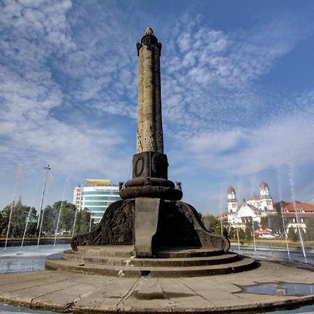 New Mira Hotel Semarang Eksteriør bilde