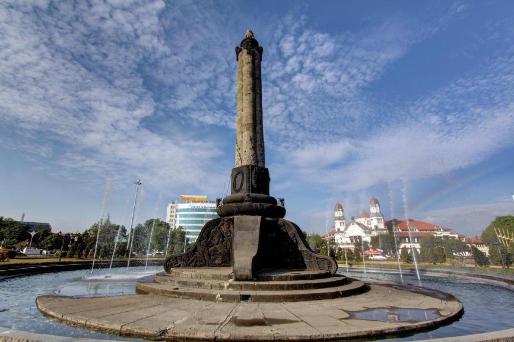 New Mira Hotel Semarang Eksteriør bilde